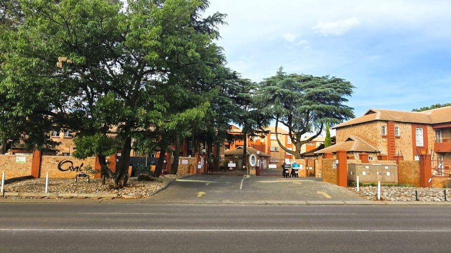 2 Bedroom Property for Sale in Die Hoewes Gauteng