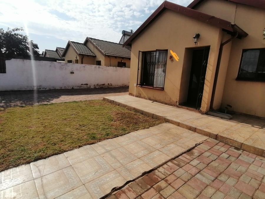 To Let 2 Bedroom Property for Rent in Soshanguve East Gauteng