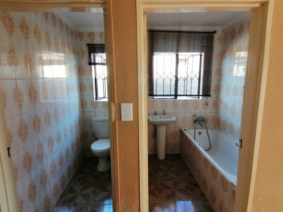 To Let 2 Bedroom Property for Rent in Soshanguve East Gauteng
