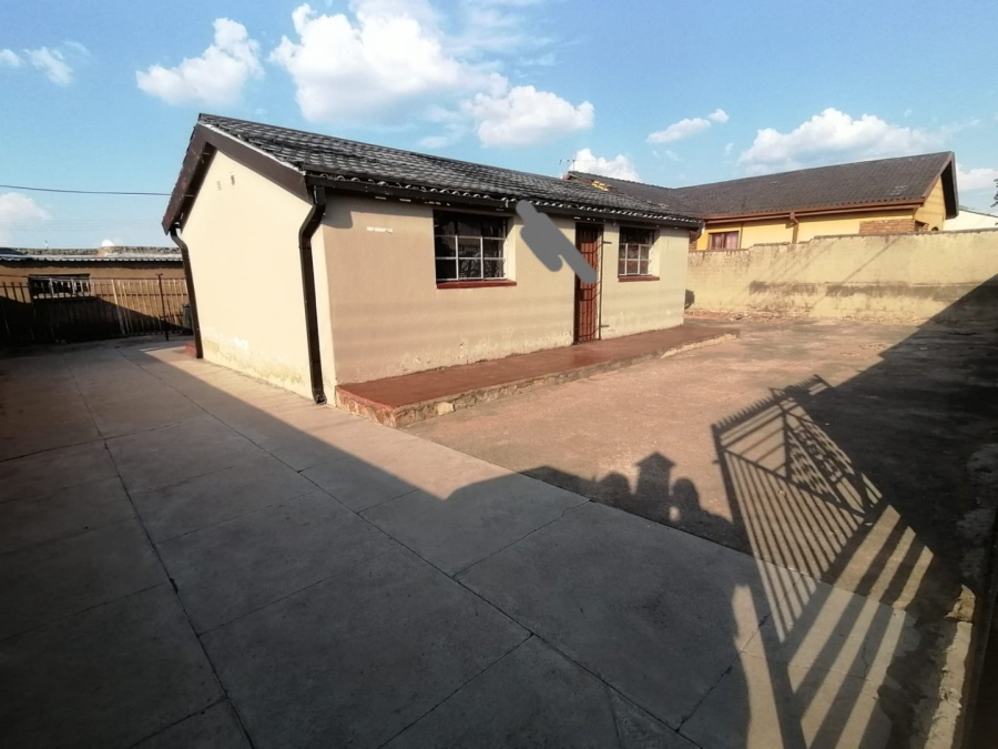 To Let 2 Bedroom Property for Rent in Soshanguve H Gauteng