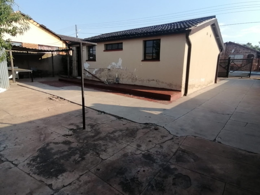 To Let 2 Bedroom Property for Rent in Soshanguve H Gauteng