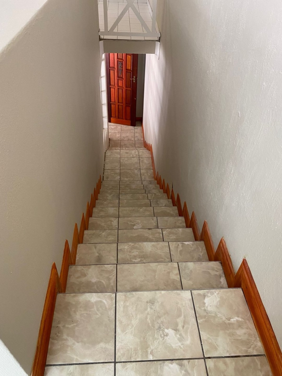 2 Bedroom Property for Sale in Corlett Gardens Gauteng