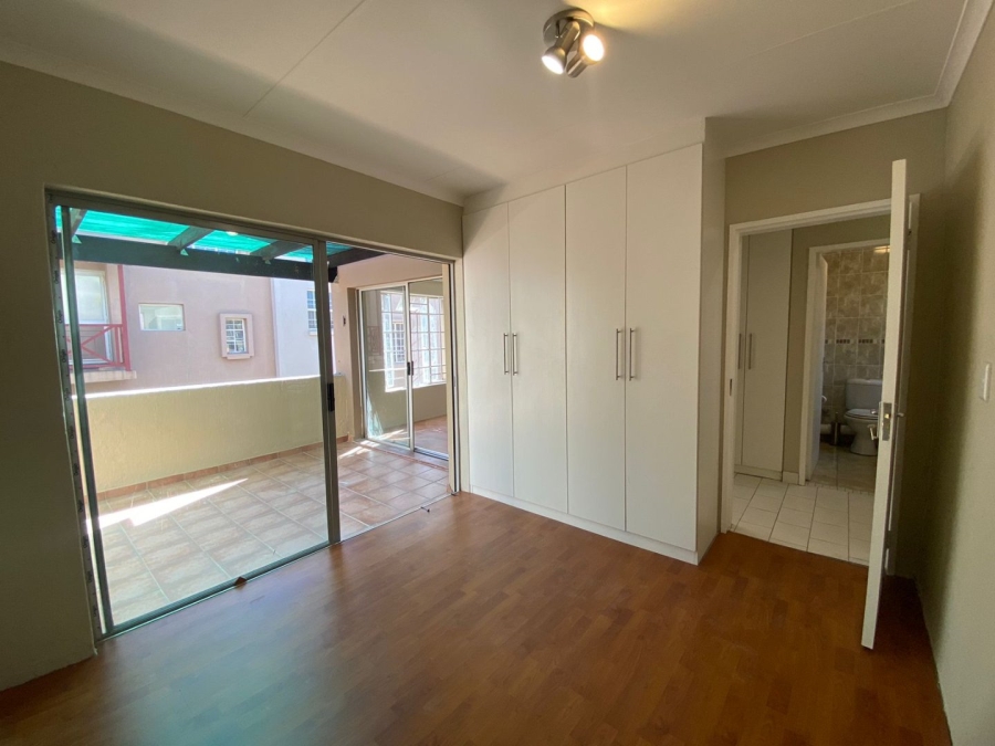 2 Bedroom Property for Sale in Corlett Gardens Gauteng