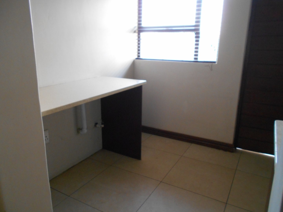 To Let 5 Bedroom Property for Rent in Monavoni Gauteng