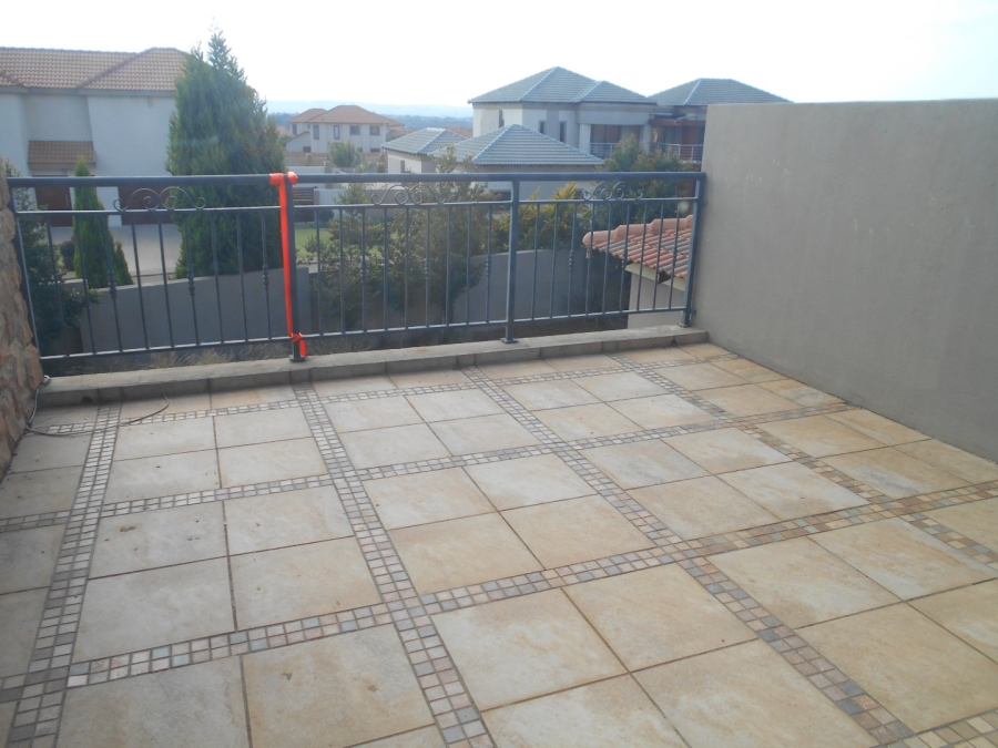 To Let 5 Bedroom Property for Rent in Monavoni Gauteng