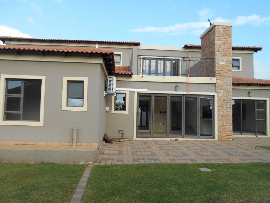 To Let 5 Bedroom Property for Rent in Monavoni Gauteng