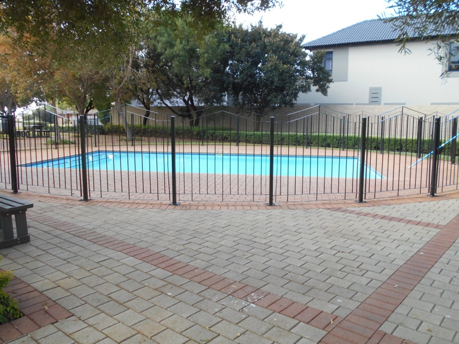 To Let 5 Bedroom Property for Rent in Monavoni Gauteng