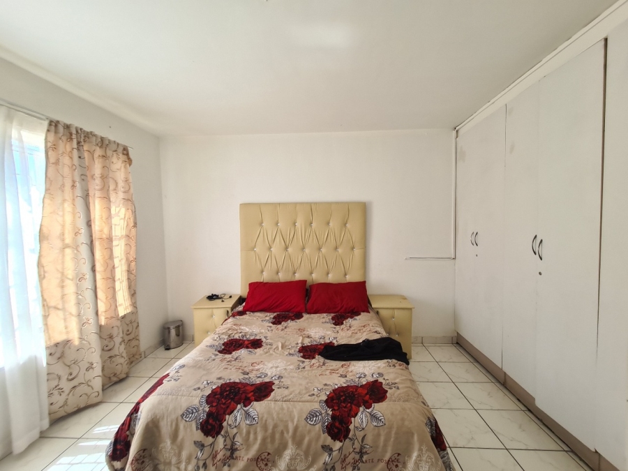 To Let 2 Bedroom Property for Rent in Laudium Gauteng