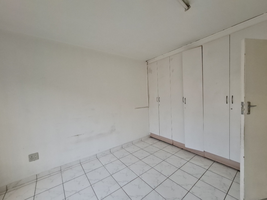 2 Bedroom Property for Sale in Laudium Gauteng