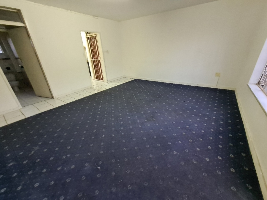 2 Bedroom Property for Sale in Laudium Gauteng