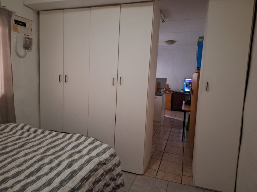 To Let 1 Bedroom Property for Rent in Croydon Gauteng