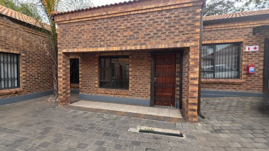To Let 3 Bedroom Property for Rent in Erasmia Gauteng