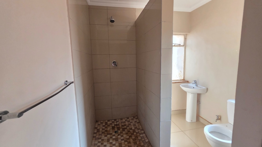 To Let 3 Bedroom Property for Rent in Laudium Gauteng