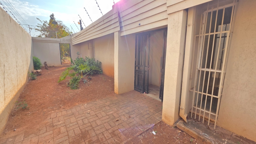 To Let 3 Bedroom Property for Rent in Laudium Gauteng