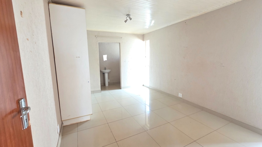 To Let 3 Bedroom Property for Rent in Laudium Gauteng