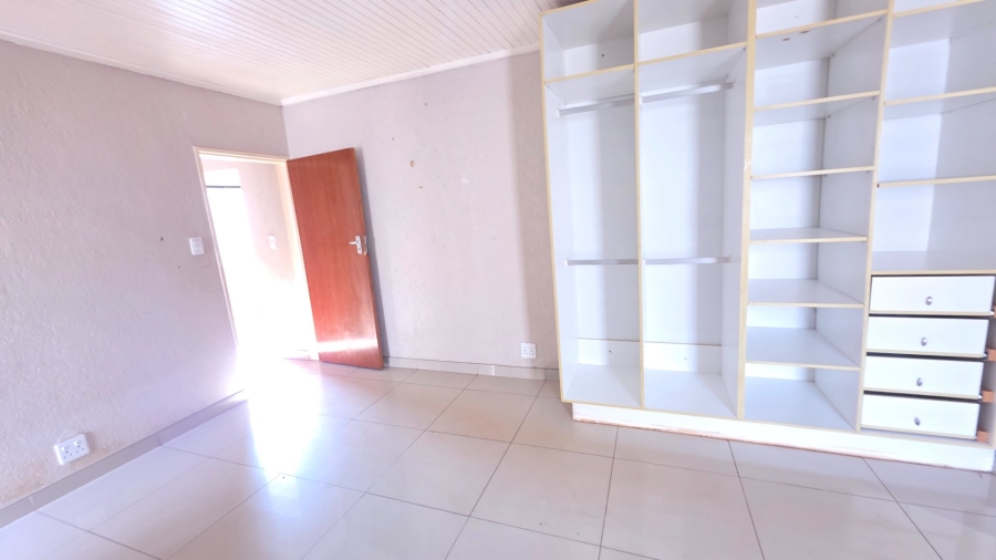 To Let 3 Bedroom Property for Rent in Laudium Gauteng