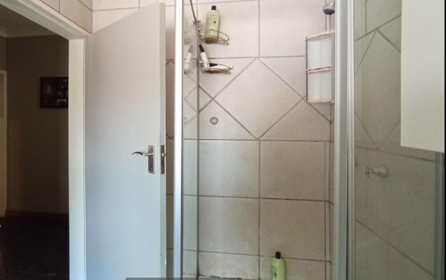 4 Bedroom Property for Sale in Eldoraigne Gauteng