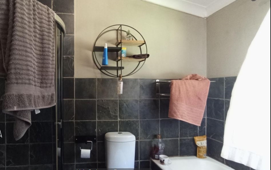 4 Bedroom Property for Sale in Eldoraigne Gauteng