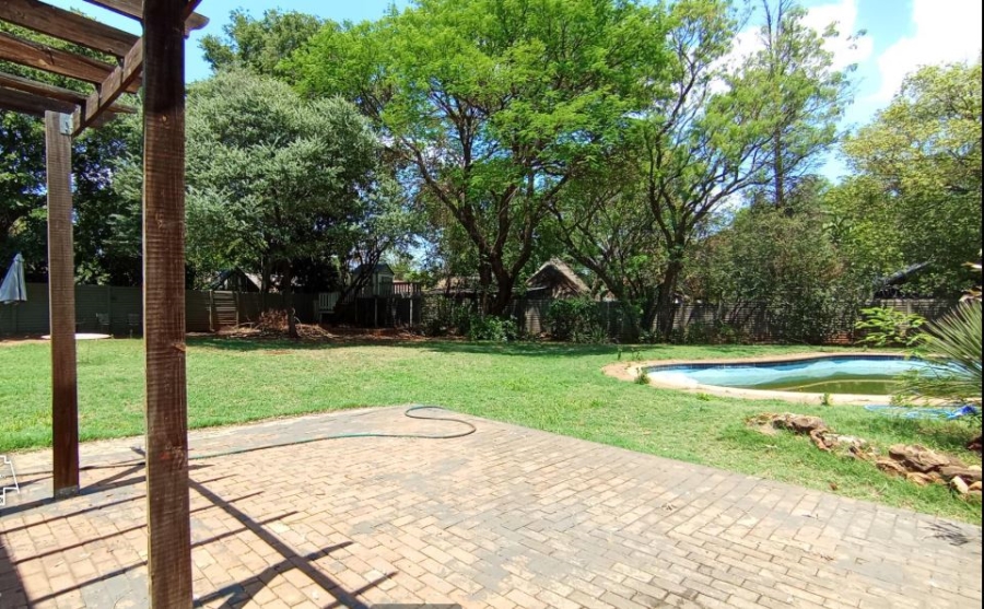 4 Bedroom Property for Sale in Eldoraigne Gauteng