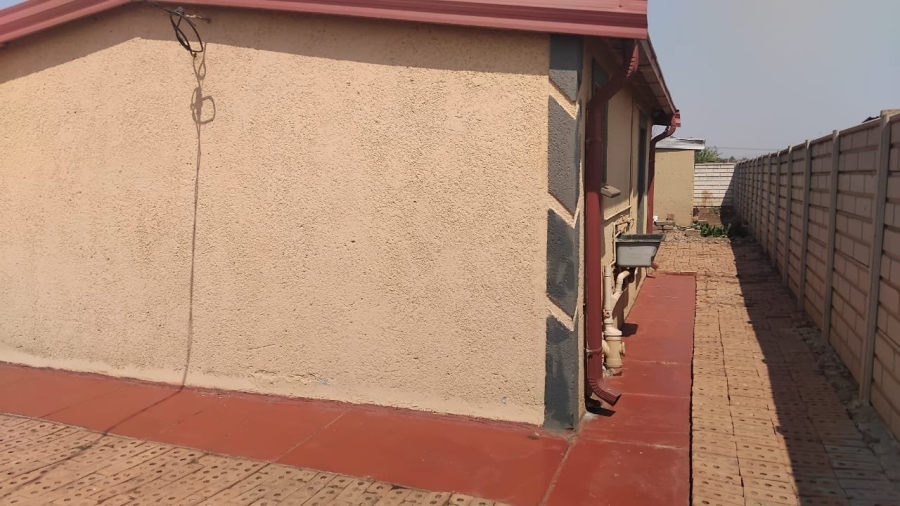 2 Bedroom Property for Sale in Ga-Rankuwa Unit 23 Gauteng