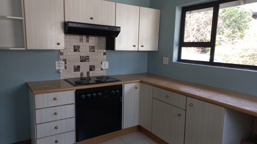 To Let 2 Bedroom Property for Rent in Ridgeway Gauteng