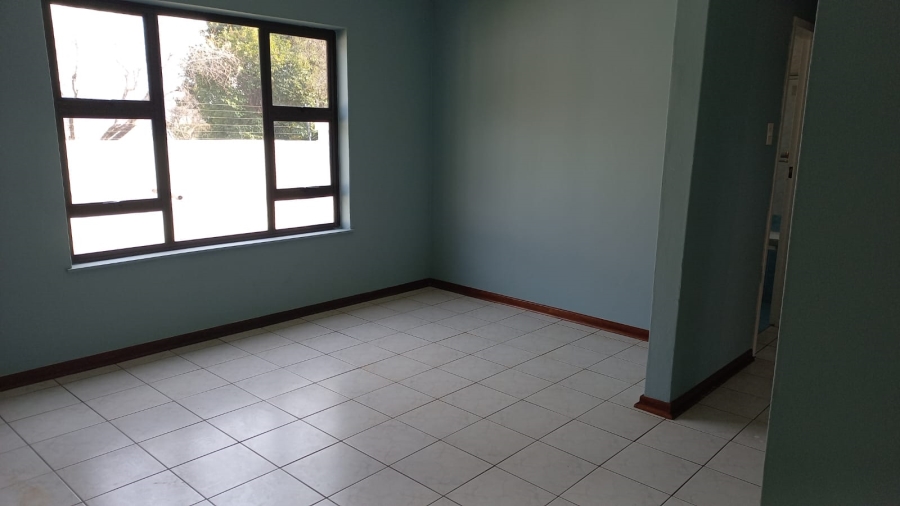 To Let 2 Bedroom Property for Rent in Ridgeway Gauteng