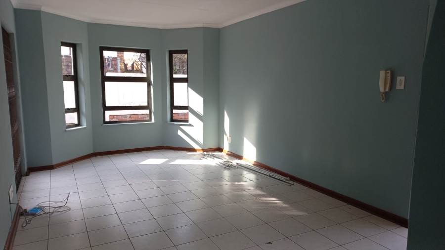 To Let 2 Bedroom Property for Rent in Ridgeway Gauteng
