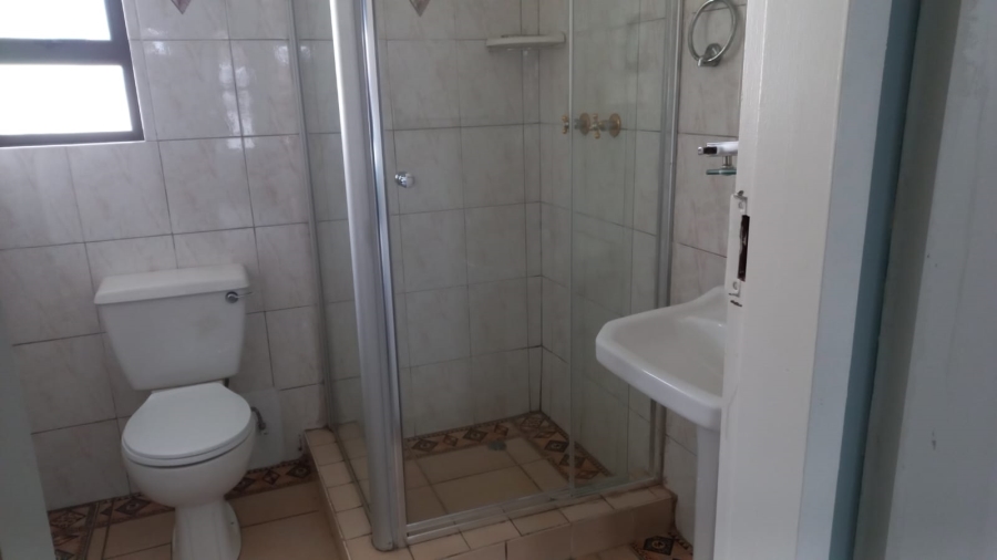 To Let 2 Bedroom Property for Rent in Ridgeway Gauteng