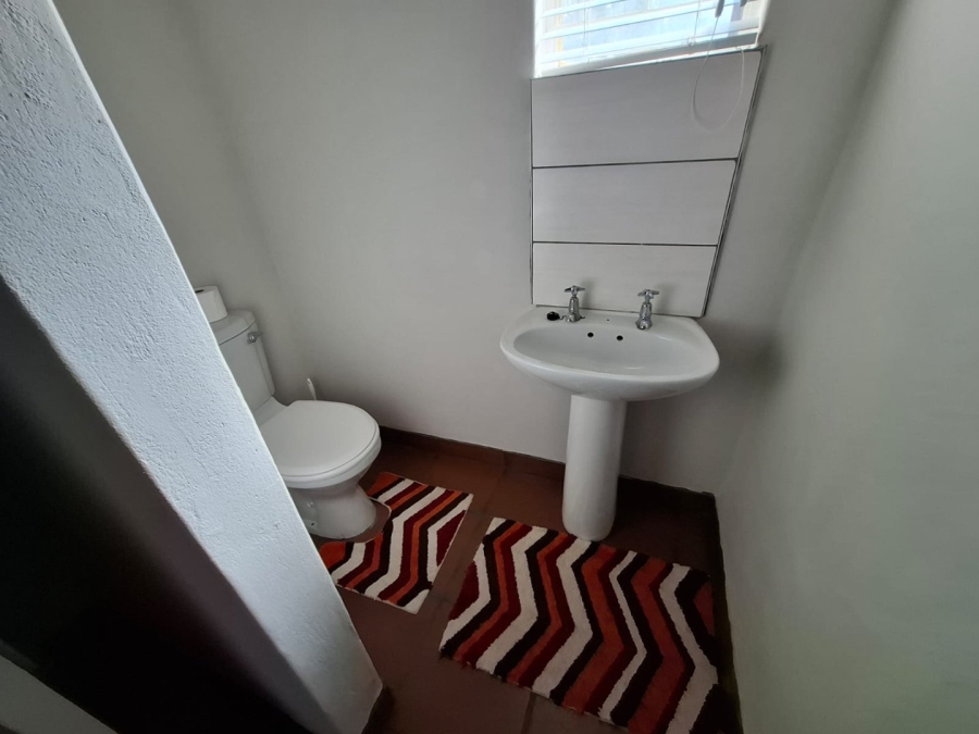 To Let 1 Bedroom Property for Rent in Riviera Gauteng