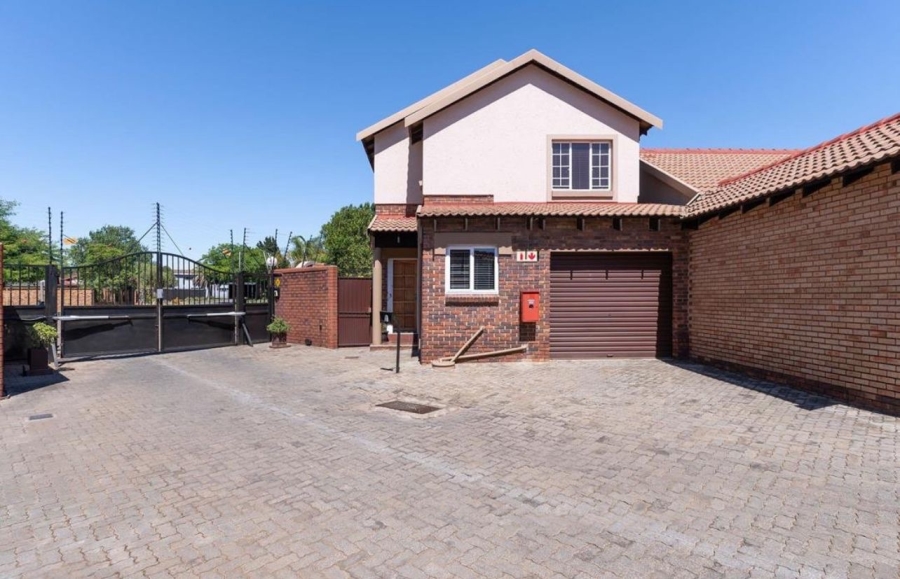 3 Bedroom Property for Sale in Jansenpark Gauteng
