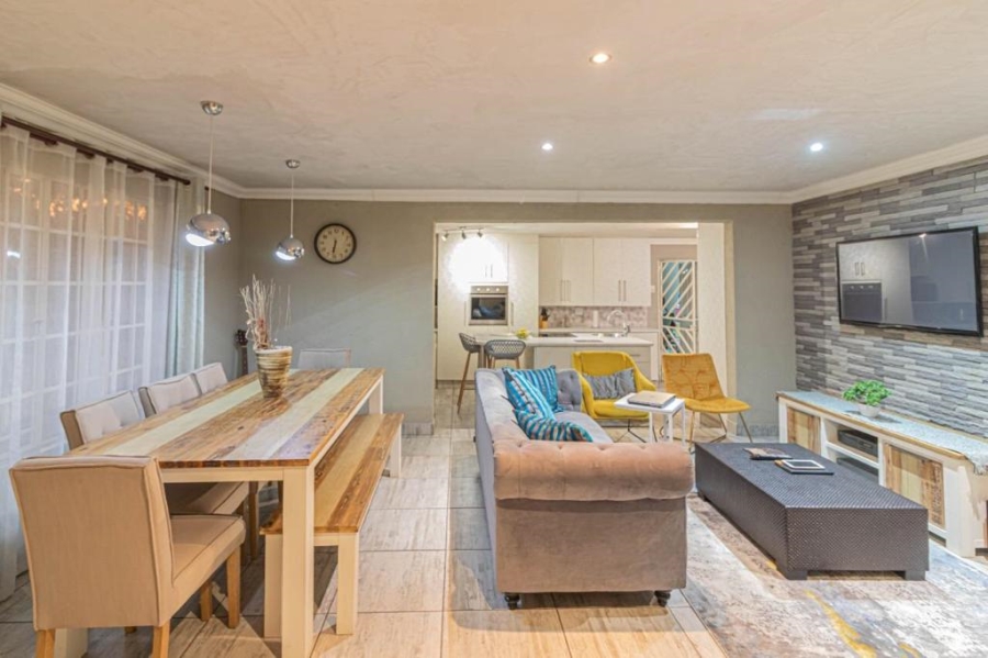 3 Bedroom Property for Sale in Terenure Gauteng