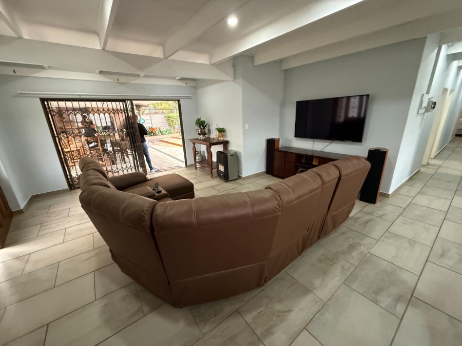 4 Bedroom Property for Sale in Doringkloof Gauteng
