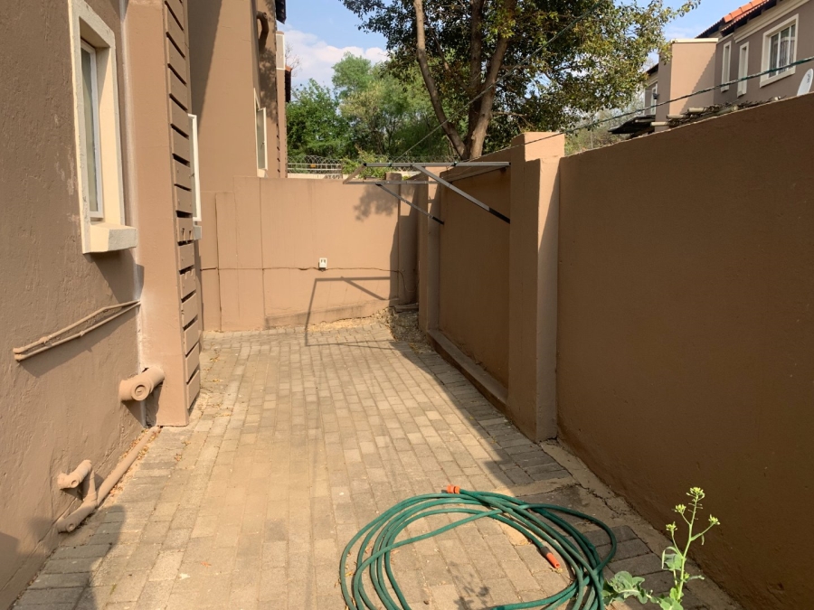 To Let 2 Bedroom Property for Rent in Halfway Gardens Gauteng
