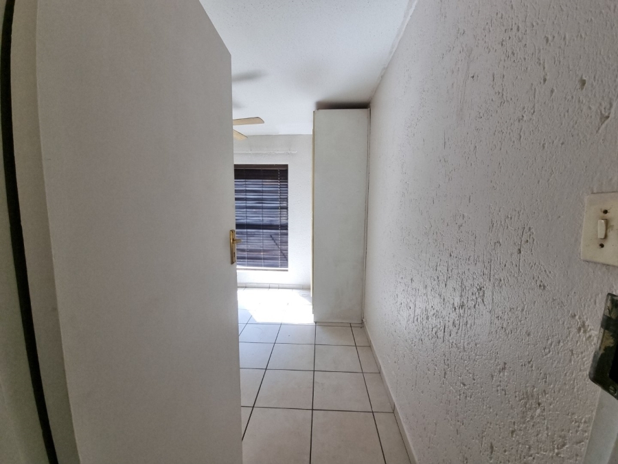 To Let 2 Bedroom Property for Rent in New Market Park Gauteng