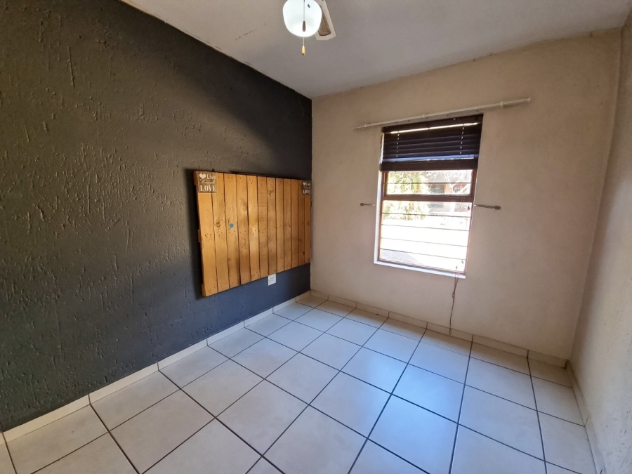 To Let 2 Bedroom Property for Rent in New Market Park Gauteng