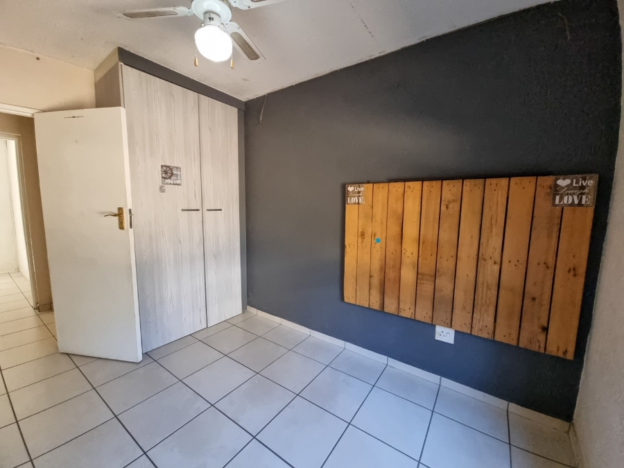 To Let 2 Bedroom Property for Rent in New Market Park Gauteng