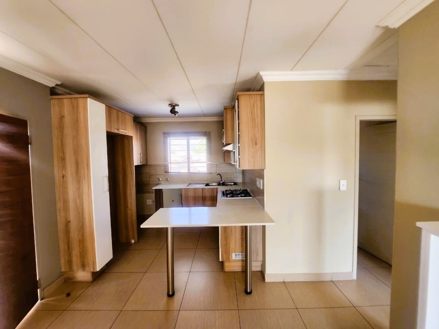 To Let 3 Bedroom Property for Rent in Andeon Gauteng
