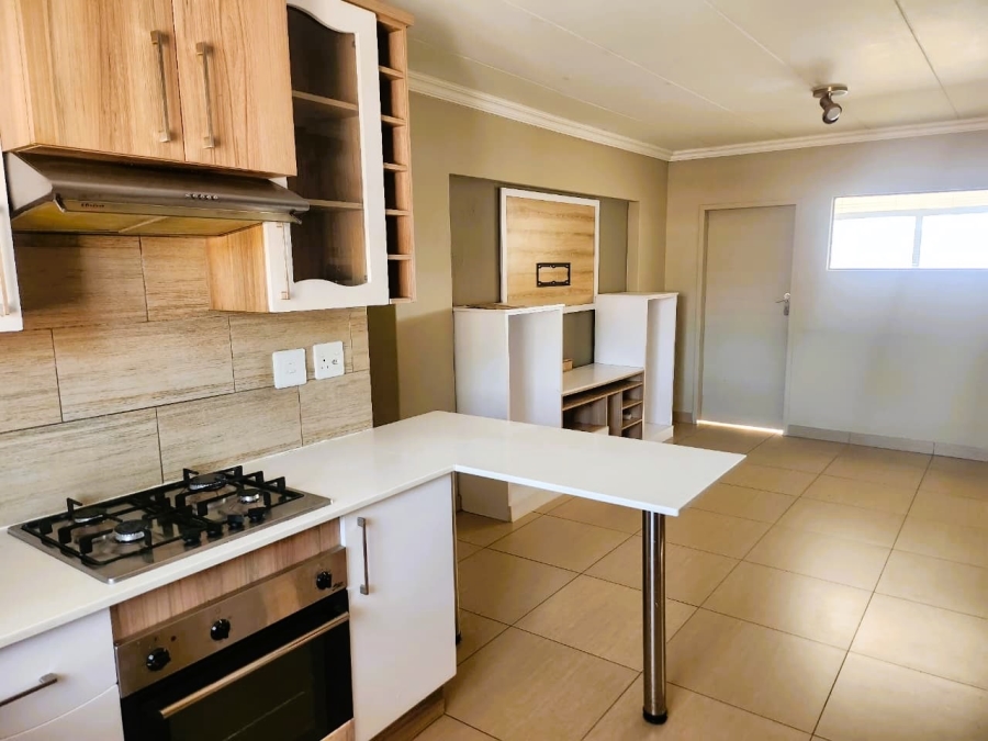 To Let 3 Bedroom Property for Rent in Andeon Gauteng