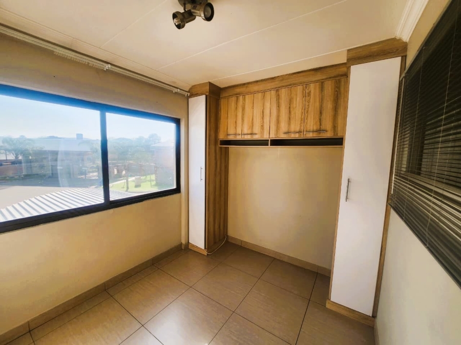 To Let 3 Bedroom Property for Rent in Andeon Gauteng