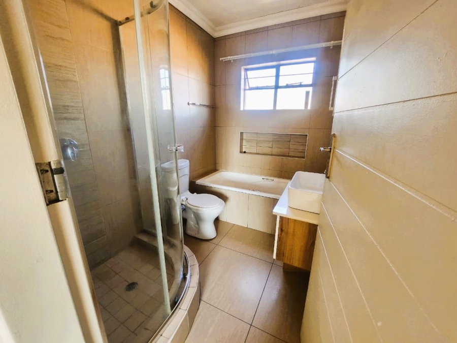 To Let 3 Bedroom Property for Rent in Andeon Gauteng