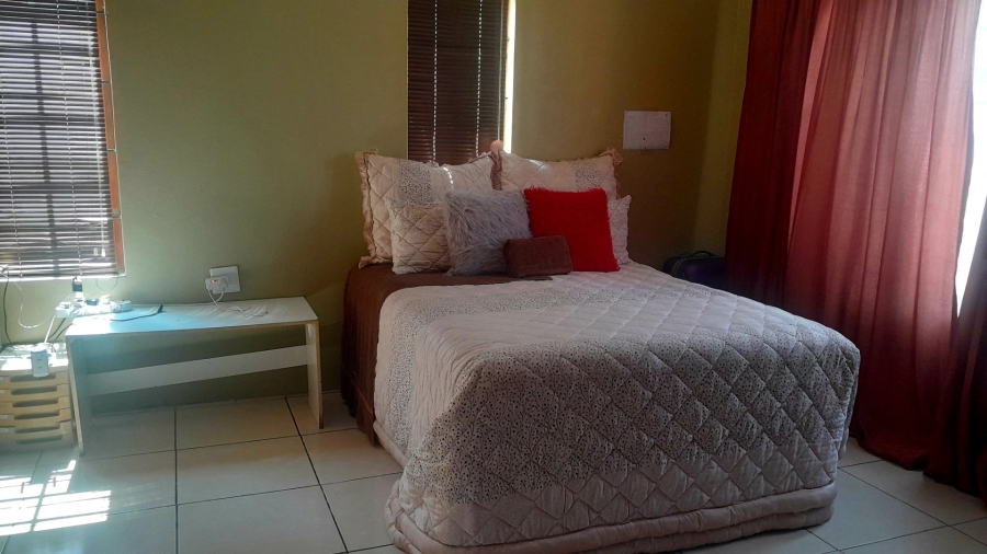 3 Bedroom Property for Sale in Elandspoort Gauteng