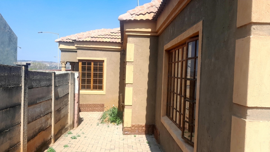 3 Bedroom Property for Sale in Elandspoort Gauteng