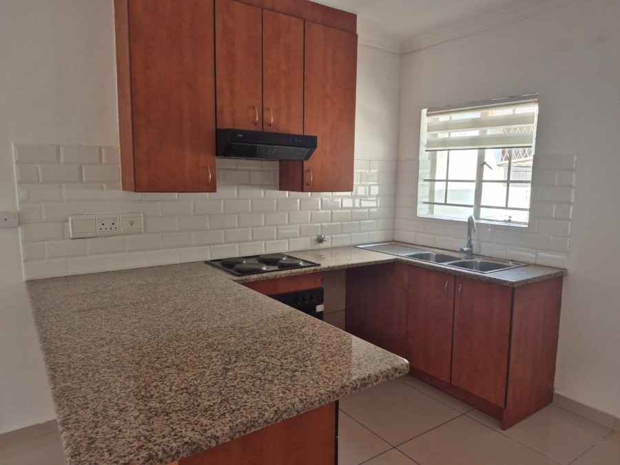 2 Bedroom Property for Sale in Kosmosdal Gauteng