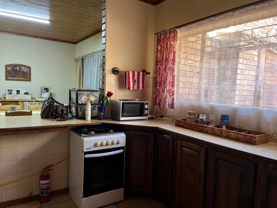 To Let 4 Bedroom Property for Rent in Theresa Park Gauteng
