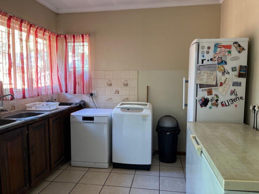 To Let 4 Bedroom Property for Rent in Theresa Park Gauteng