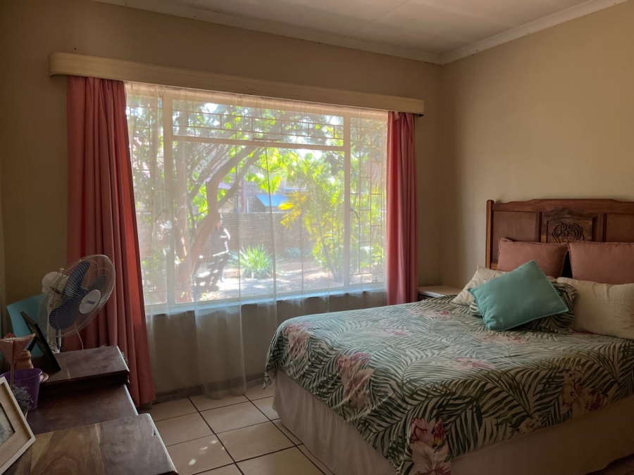 To Let 4 Bedroom Property for Rent in Theresa Park Gauteng