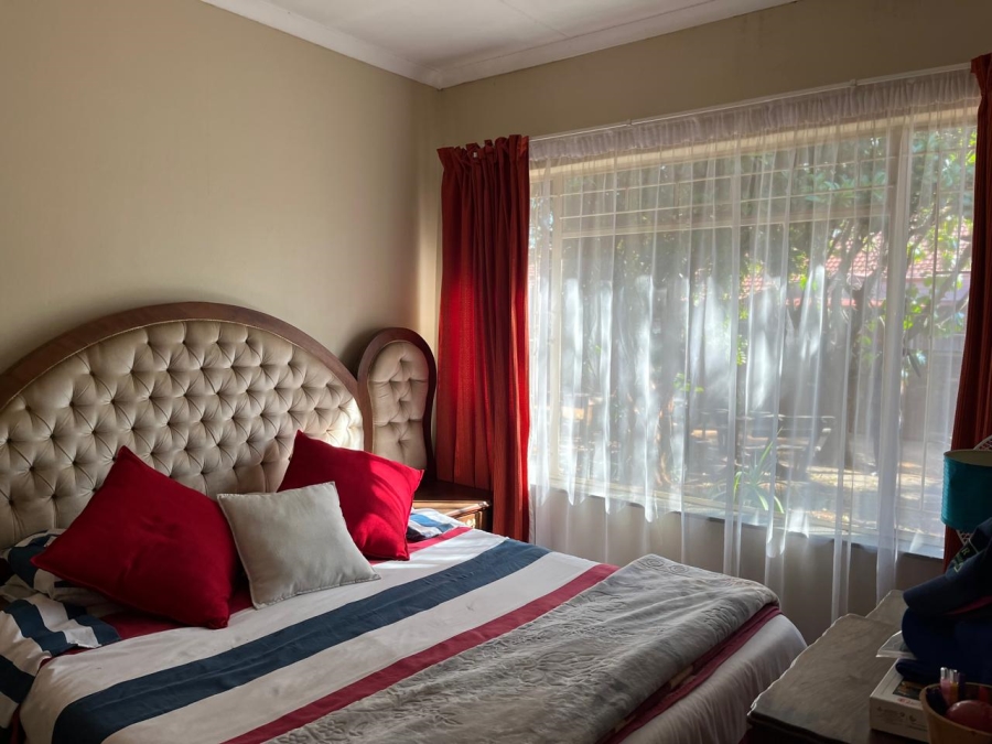 To Let 4 Bedroom Property for Rent in Theresa Park Gauteng