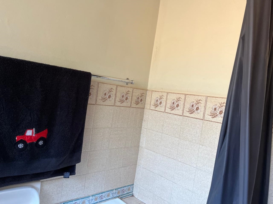 To Let 4 Bedroom Property for Rent in Theresa Park Gauteng