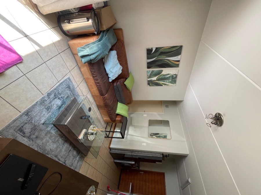 To Let 2 Bedroom Property for Rent in Jansenpark Gauteng