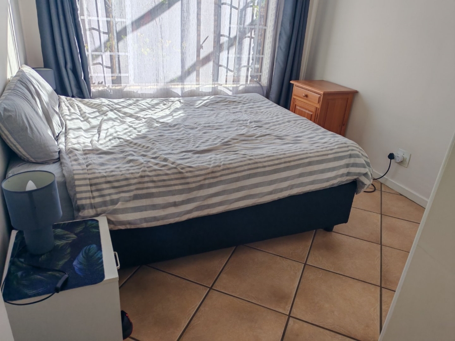 2 Bedroom Property for Sale in Rooihuiskraal North Gauteng